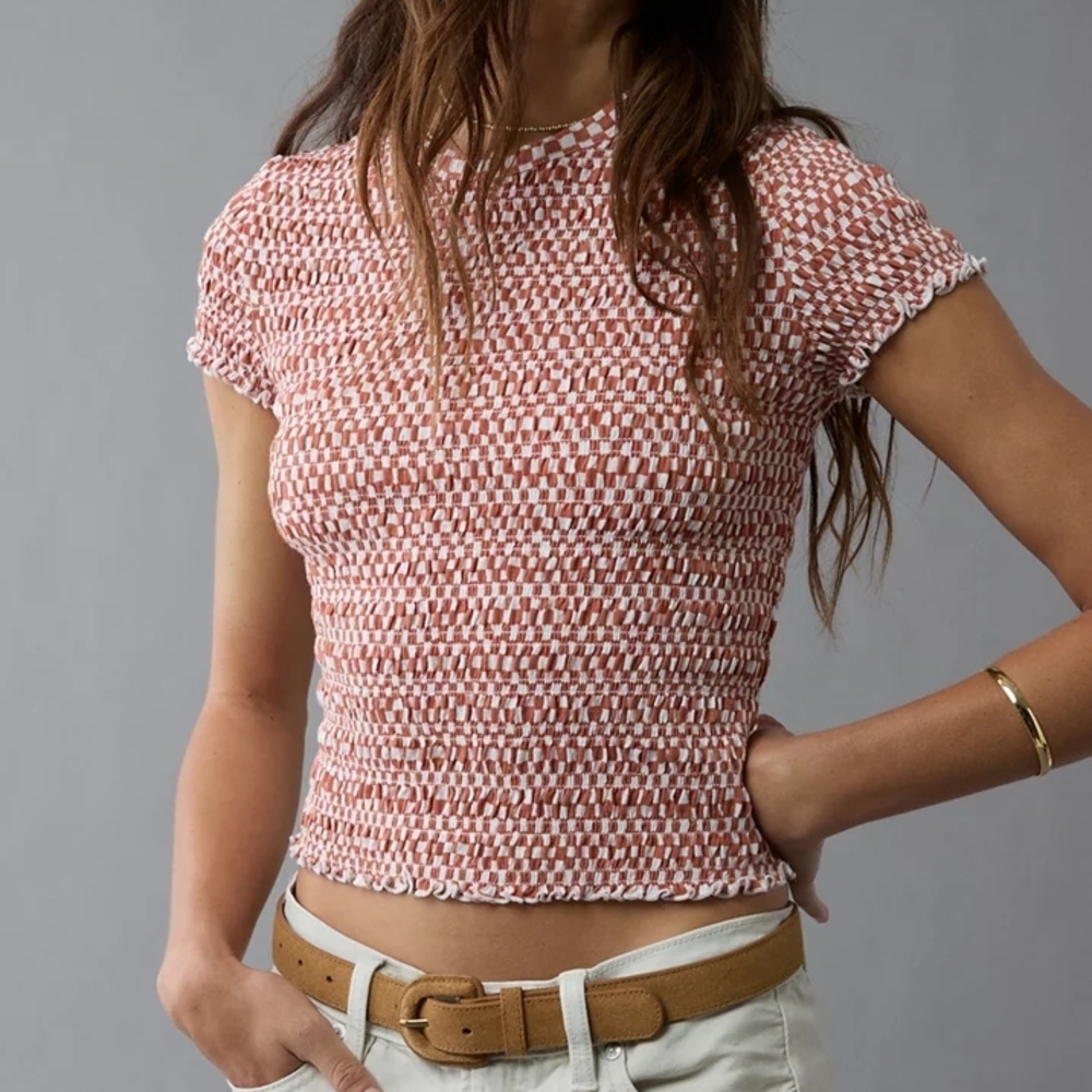 AE - Like New Rust Smocked Hey Baby Tee - L